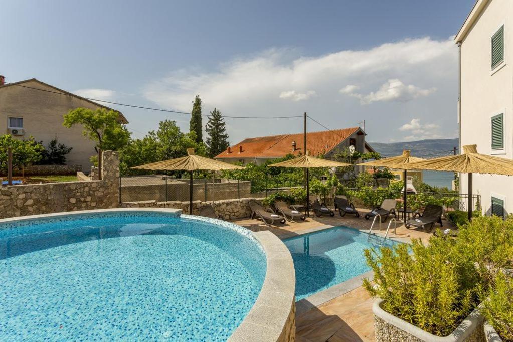 Apartament Slatine No 1 Bagian luar foto